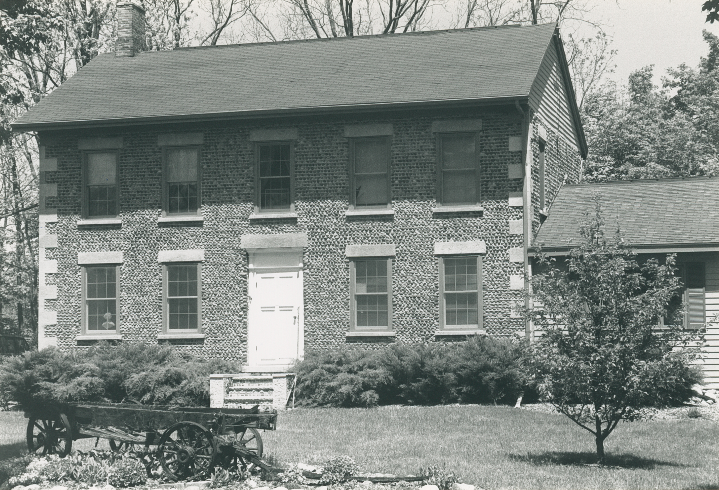 Phe-16 905 Bell Rd 1